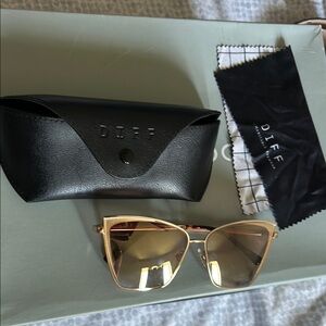 Diff Eyewear Gold Sunglasses with Cat-Eye Design